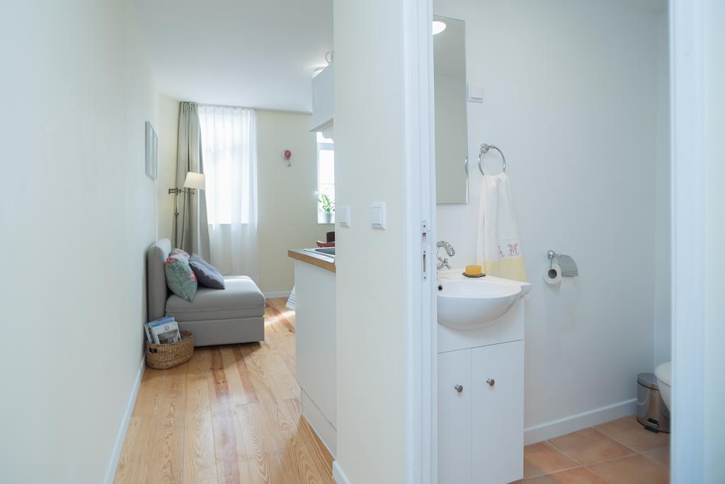 Little River View Triplex In Alfama Лиссабон Экстерьер фото